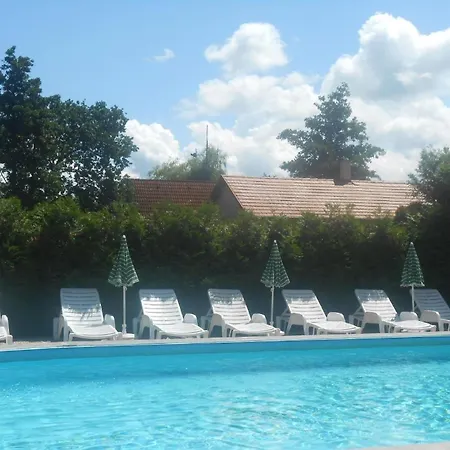 بيت للعطل Mit Pool, Wlan Direkt Am *